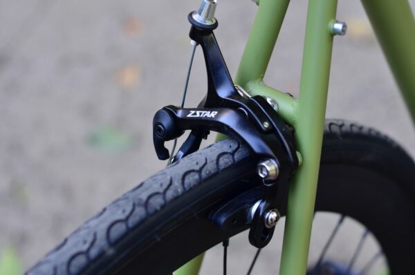 BICICLETA URBANA RTH UNO OLIVA - Imagen 4