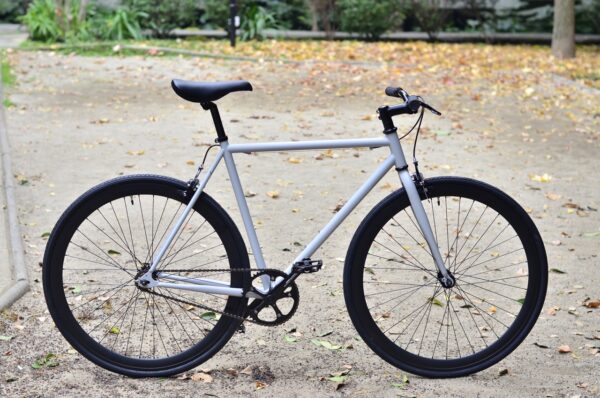 BICICLETA URBANA RTH UNO GRIS - Imagen 2